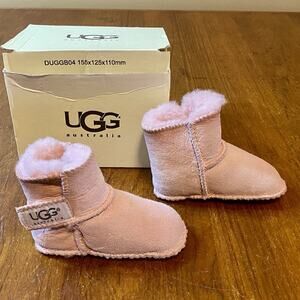 New UGG Baby Pink Classic Suede Boots Size S #F3007G Suede Sheepskin Lining.